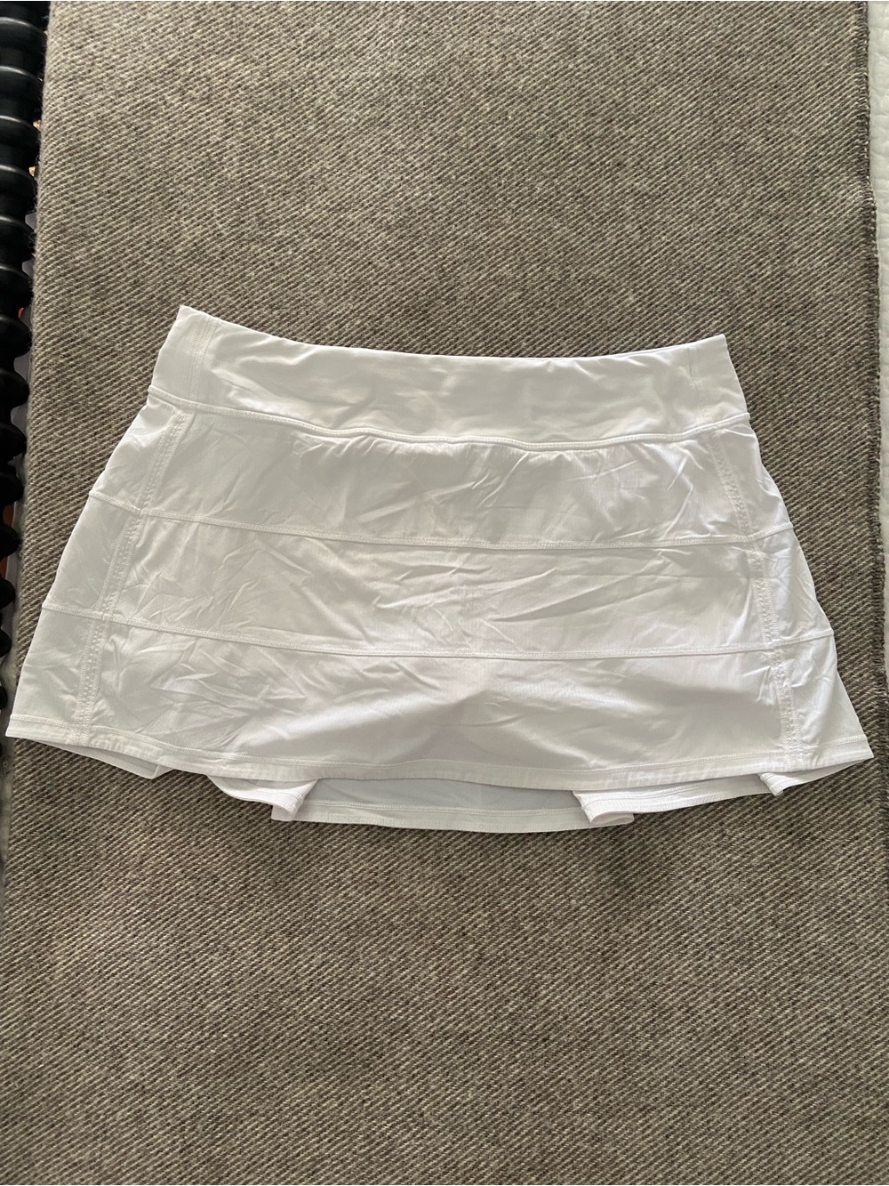 Lululemon white tennis skirt, size 12